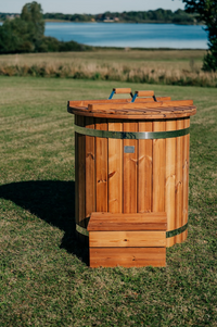 IceKore isbad i natur træ med sø ved vandet, udendørs brug
